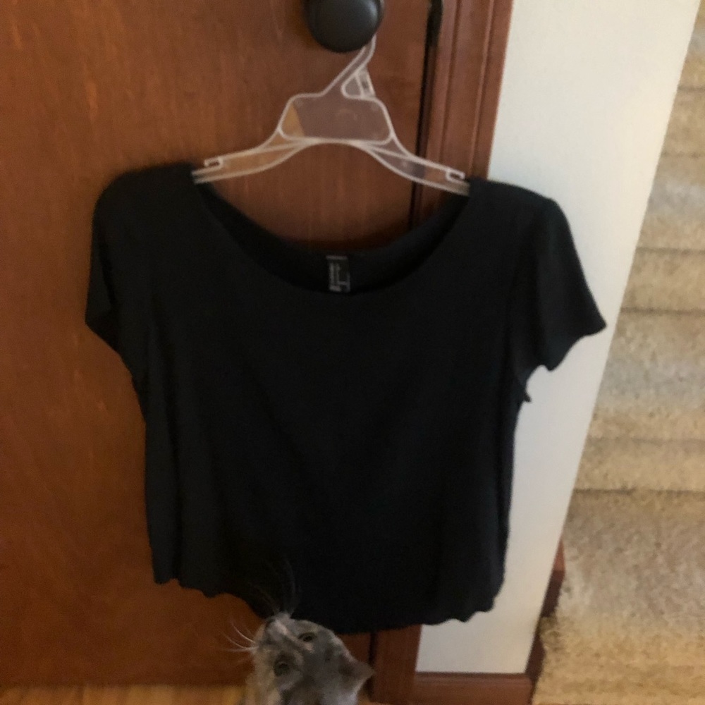 Black tee